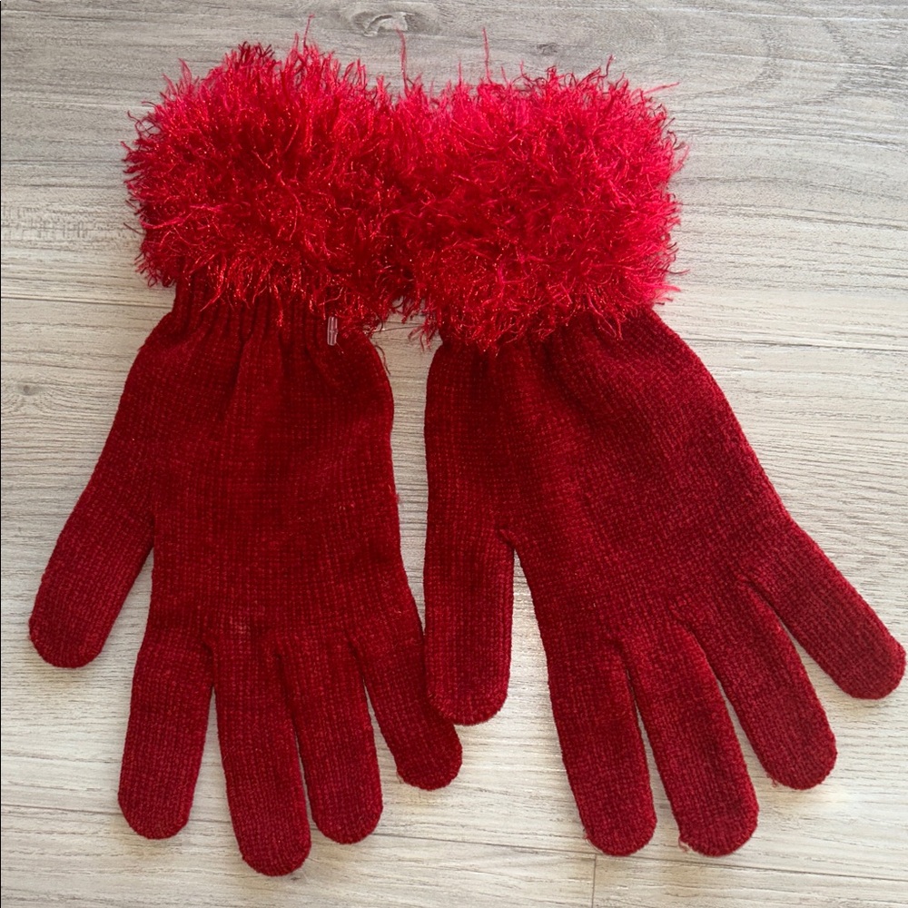 Fuzzy Cuff Gloves Red NWOT Stretch Winter Monochrome Glam
